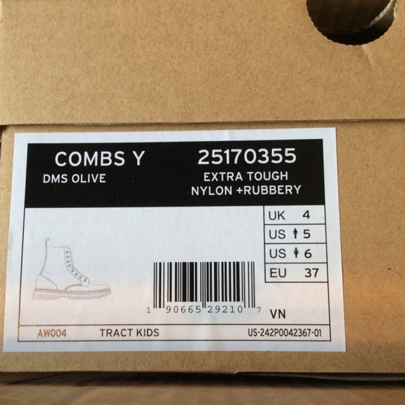 Dr Martens COMBS EXTRA TOUGH POLY CASUAL BOOTS. Like new condition. - Picture 4 of 7